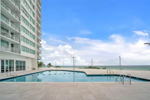 7135 Collins Ave, Miami Beach, FL 33141 - Photo 23