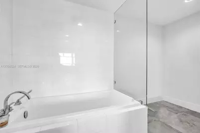 7135 Collins Ave #736, Miami Beach, FL 33141 - Photo 19