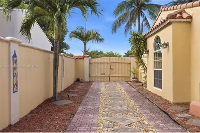 2538 Liberty St, Hollywood, FL 33020 - Photo 37