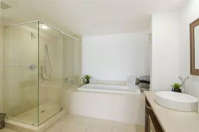 495 Brickell Ave #3803, Miami, FL 33131 - Photo 9