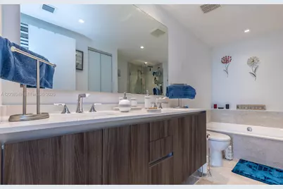 488 NE 18th St #4708, Miami, FL 33132 - Photo 11