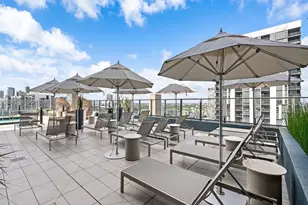 121 NE 5th St, Miami, FL 33132 - Photo 49