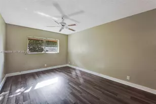 1030 Country Club Dr, Margate, FL 33063 - Photo 11
