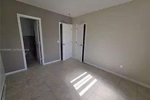 724 SW 7th Terrace, Hallandale Beach, FL 33009 - Photo 13