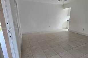 724 SW 7th Terrace, Hallandale Beach, FL 33009 - Photo 7