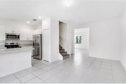 21071 NE 8th Ave #21071, Miami, FL 33179 - Photo 3