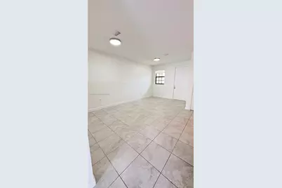 125 SE 34th Ter, Homestead, FL 33033 - Photo 3