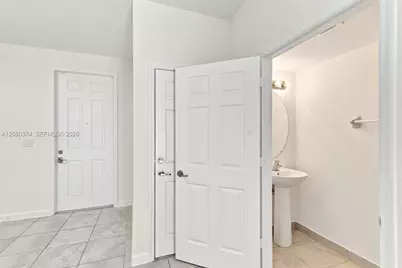 125 SE 34th Ter, Homestead, FL 33033 - Photo 11