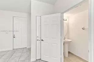 125 SE 34th Terrace, Homestead, FL 33033 - Photo 11