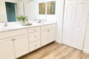 125 SE 34th Terrace, Homestead, FL 33033 - Photo 9
