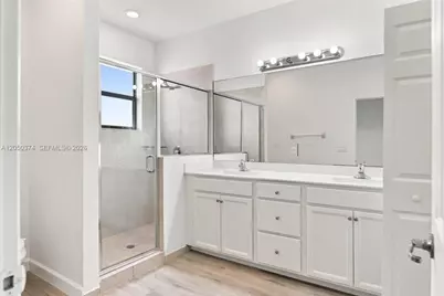 125 SE 34th Ter, Homestead, FL 33033 - Photo 19