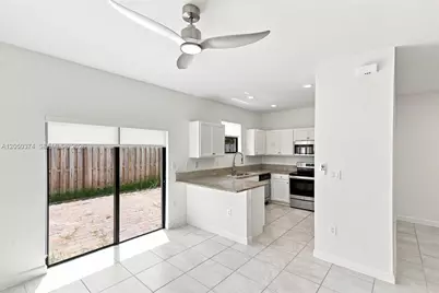 125 SE 34th Ter, Homestead, FL 33033 - Photo 7