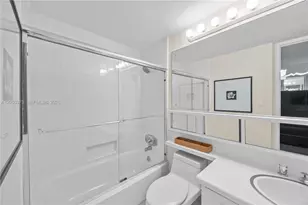 5055 Collins Ave, Miami Beach, FL 33140 - Photo 17