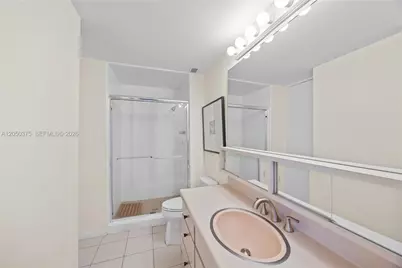 5055 Collins Ave #9K, Miami Beach, FL 33140 - Photo 19