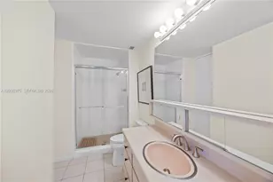 5055 Collins Ave, Miami Beach, FL 33140 - Photo 19