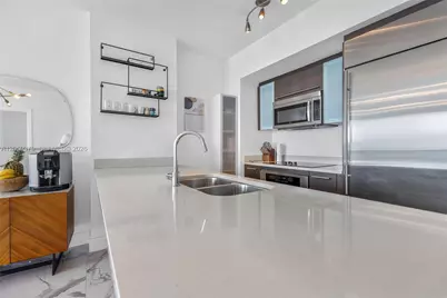 55 SE 6th St #3807, Miami, FL 33131 - Photo 9