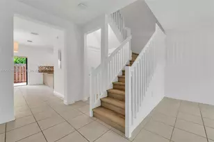 582 NE 207th St, Miami, FL 33179 - Photo 7