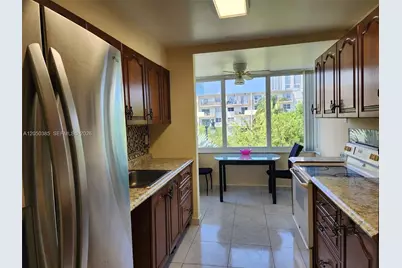 250 180th Dr #301, Sunny Isles Beach, FL 33160 - Photo 7