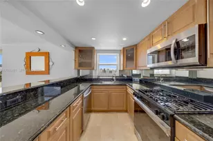 720 Collins Ave, Miami Beach, FL 33139 - Photo 13