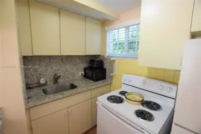 2615 SW 20th St, Miami, FL 33145 - Photo 9