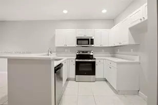 22946 SW 112th Pl, Miami, FL 33170 - Photo 9