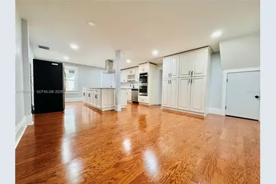 1017 E 19 Ave #0, Tampa, FL 33605 - Photo 9