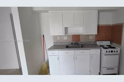 101 NW 29th Ave #3, Fort Lauderdale, FL 33311 - Photo 5