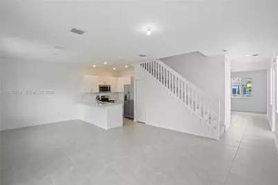 715 SE 15th St #., Homestead, FL 33034 - Photo 7