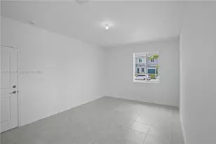 715 SE 15th St, Homestead, FL 33034 - Photo 3