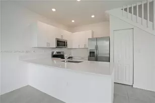 715 SE 15th St, Homestead, FL 33034 - Photo 17
