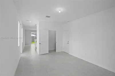 715 SE 15th St #., Homestead, FL 33034 - Photo 9