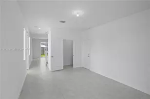 715 SE 15th St, Homestead, FL 33034 - Photo 9