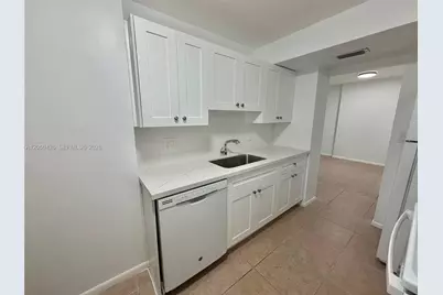 4400 Hillcrest Dr #308A, Hollywood, FL 33021 - Photo 3