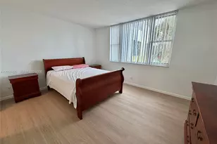 4400 Hillcrest Dr, Hollywood, FL 33021 - Photo 9