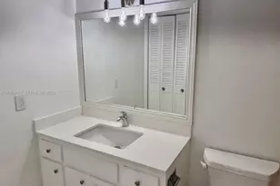 4400 Hillcrest Dr, Hollywood, FL 33021 - Photo 9