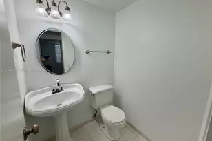 4400 Hillcrest Dr, Hollywood, FL 33021 - Photo 11