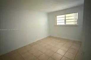 8600 SW 109th Ave, Miami, FL 33173 - Photo 11