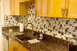 1242 Alton Rd, Miami Beach, FL 33139 - Photo 9