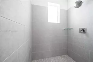 10270 NW 66th St, Doral, FL 33178 - Photo 9