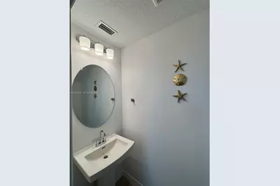 8768 Daybreak St, Sarasota, FL 34241 - Photo 7