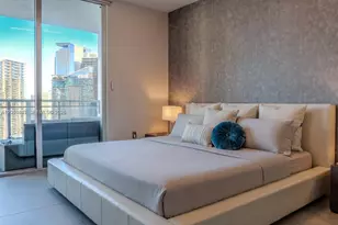 90 SW 3rd St, Miami, FL 33130 - Photo 3