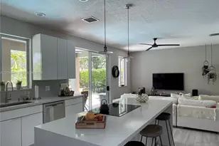 485 Silver Palm Way, Weston, FL 33327 - Photo 11