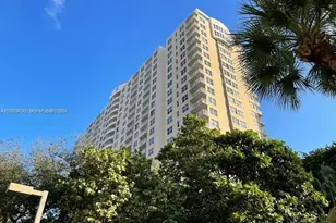 770 Claughton Island Dr, Miami, FL 33131 - Photo 9