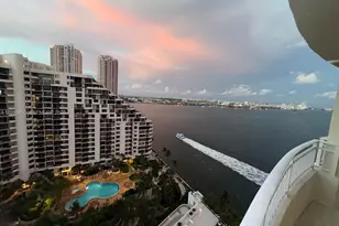 770 Claughton Island Dr, Miami, FL 33131 - Photo 13