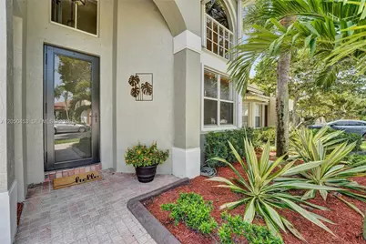 1267 NW 167th Ave, Pembroke Pines, FL 33028 - Photo 3