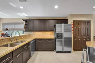 1267 NW 167th Ave, Pembroke Pines, FL 33028 - Photo 11