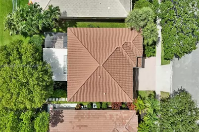1267 NW 167th Ave, Pembroke Pines, FL 33028 - Photo 69