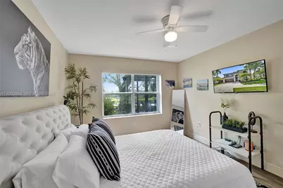 1267 NW 167th Ave, Pembroke Pines, FL 33028 - Photo 25