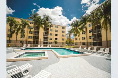 8373 Lake Dr #201, Doral, FL 33166 - Photo 45