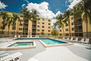 8373 Lake Dr, Doral, FL 33166 - Photo 45